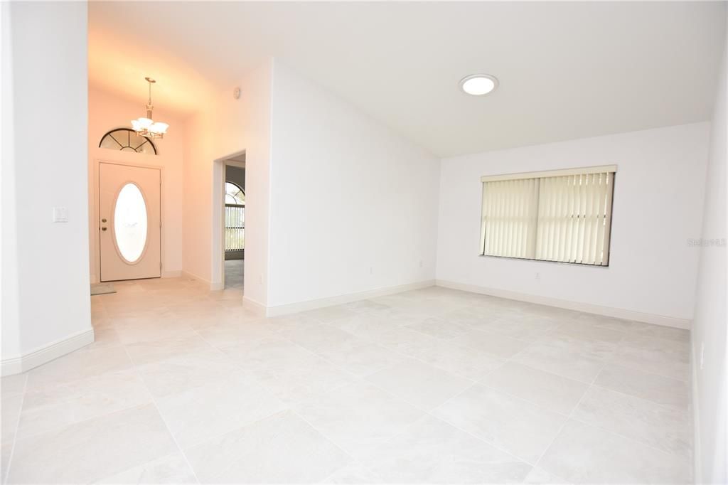 出租: $1,760 (2 贝兹, 2 浴室, 1627 平方英尺)