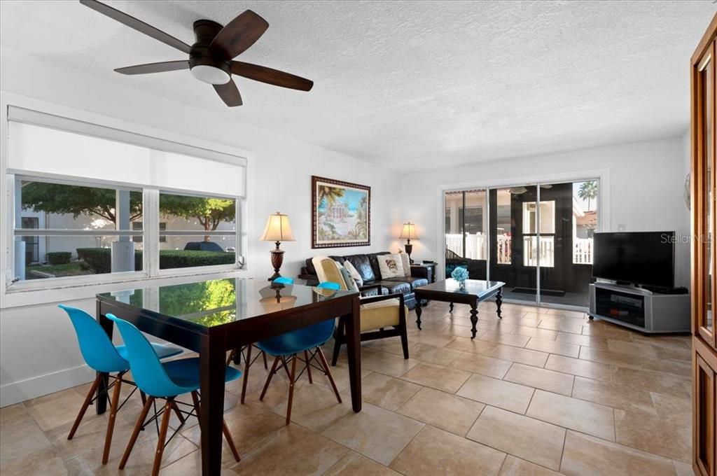 待售: $459,000 (2 贝兹, 2 浴室, 900 平方英尺)