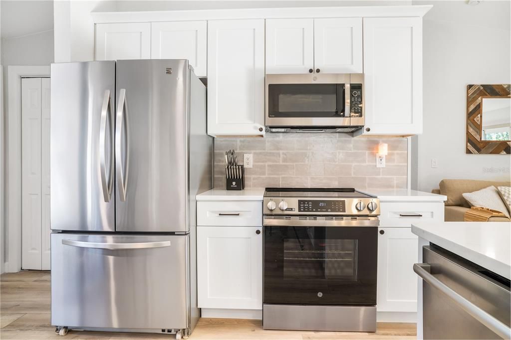 На продажу: $420,000 (3 спален, 2 ванн, 1393 Квадратных фут)