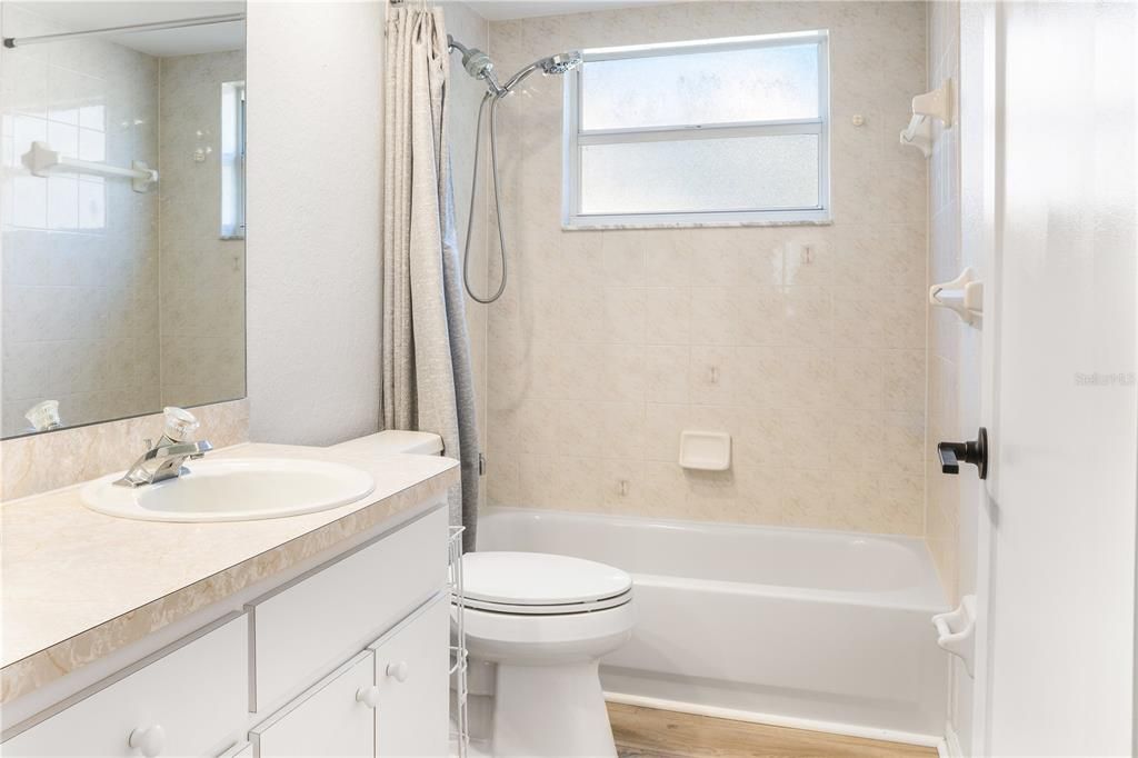 На продажу: $420,000 (3 спален, 2 ванн, 1393 Квадратных фут)