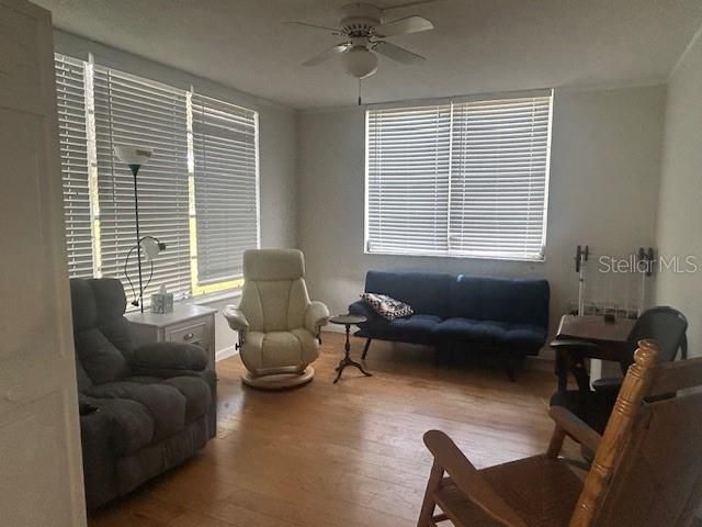 待售: $210,000 (3 贝兹, 2 浴室, 1390 平方英尺)