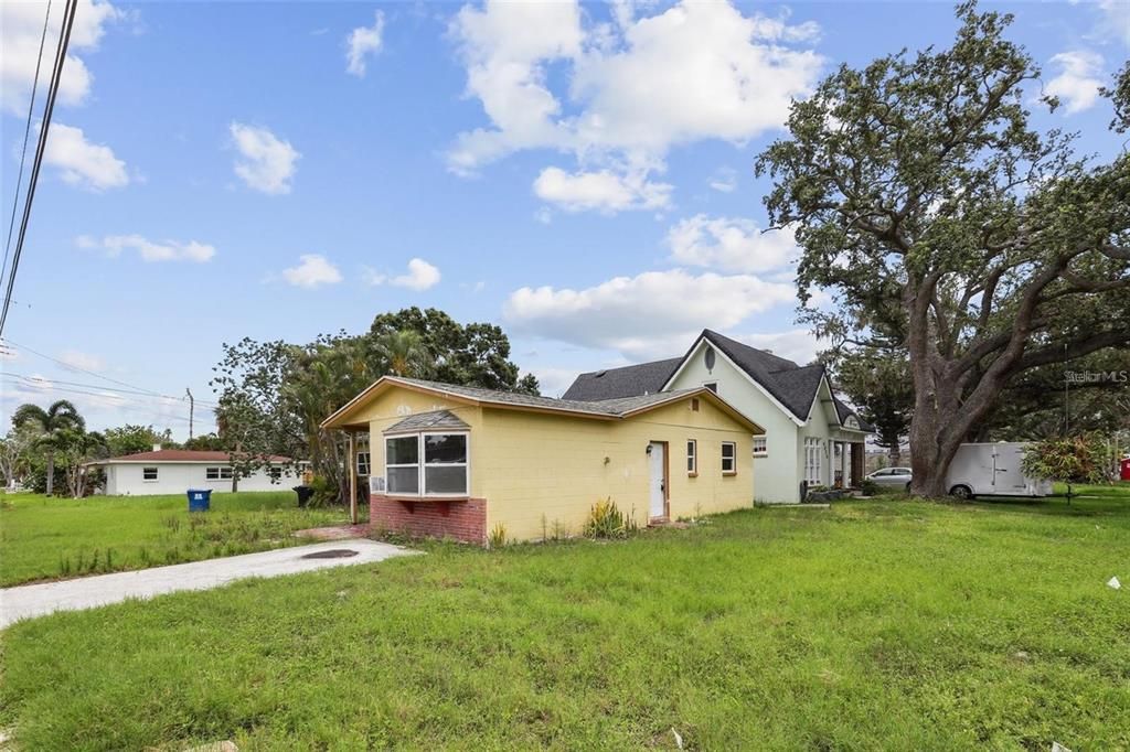 For Sale: $199,000 (3 beds, 2 baths, 1378 Square Feet)