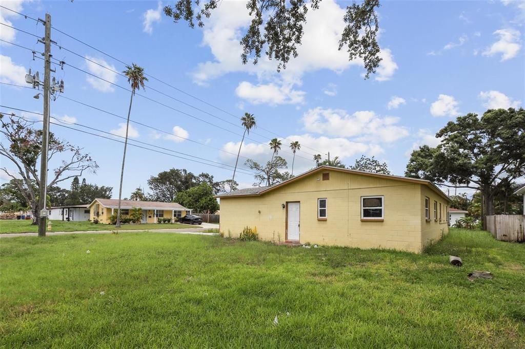 For Sale: $199,000 (3 beds, 2 baths, 1378 Square Feet)