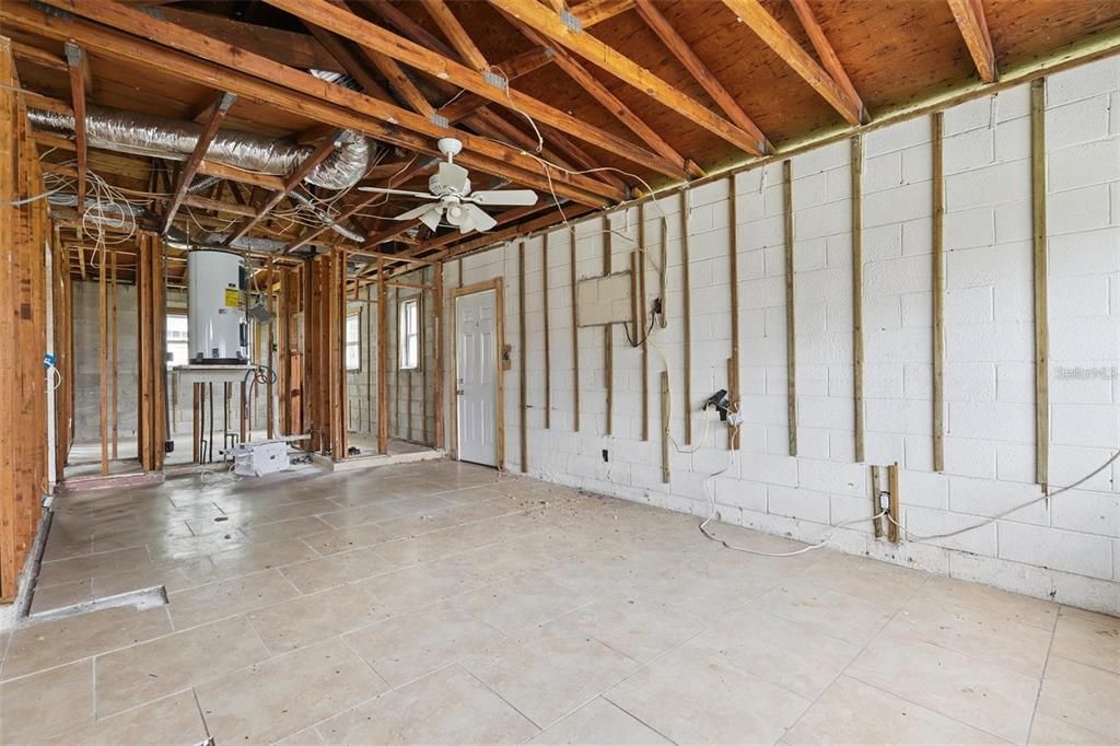 For Sale: $199,000 (3 beds, 2 baths, 1378 Square Feet)