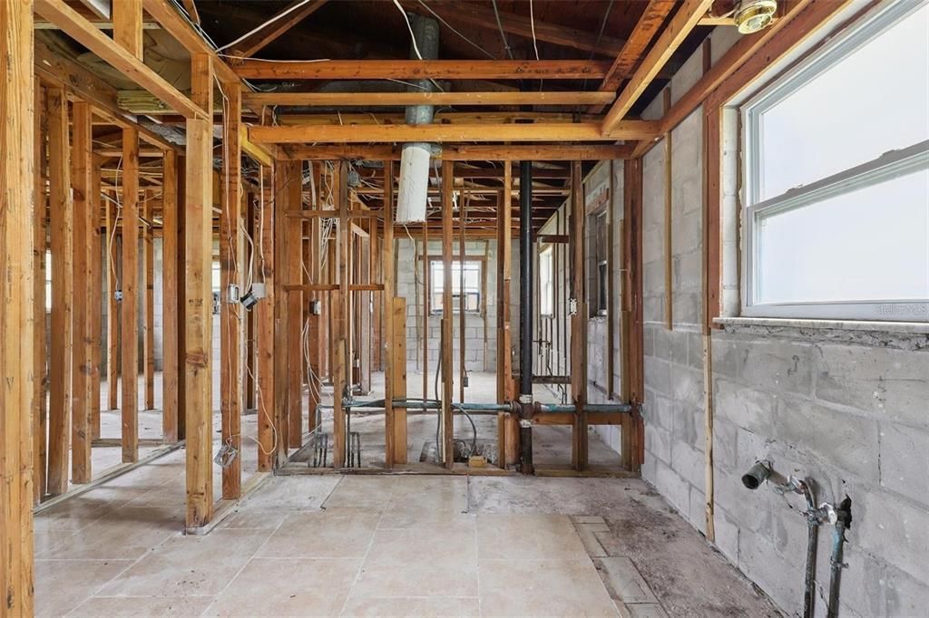 For Sale: $199,000 (3 beds, 2 baths, 1378 Square Feet)