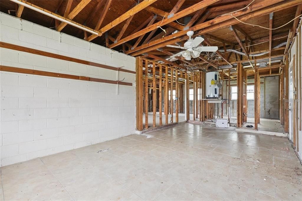 For Sale: $199,000 (3 beds, 2 baths, 1378 Square Feet)