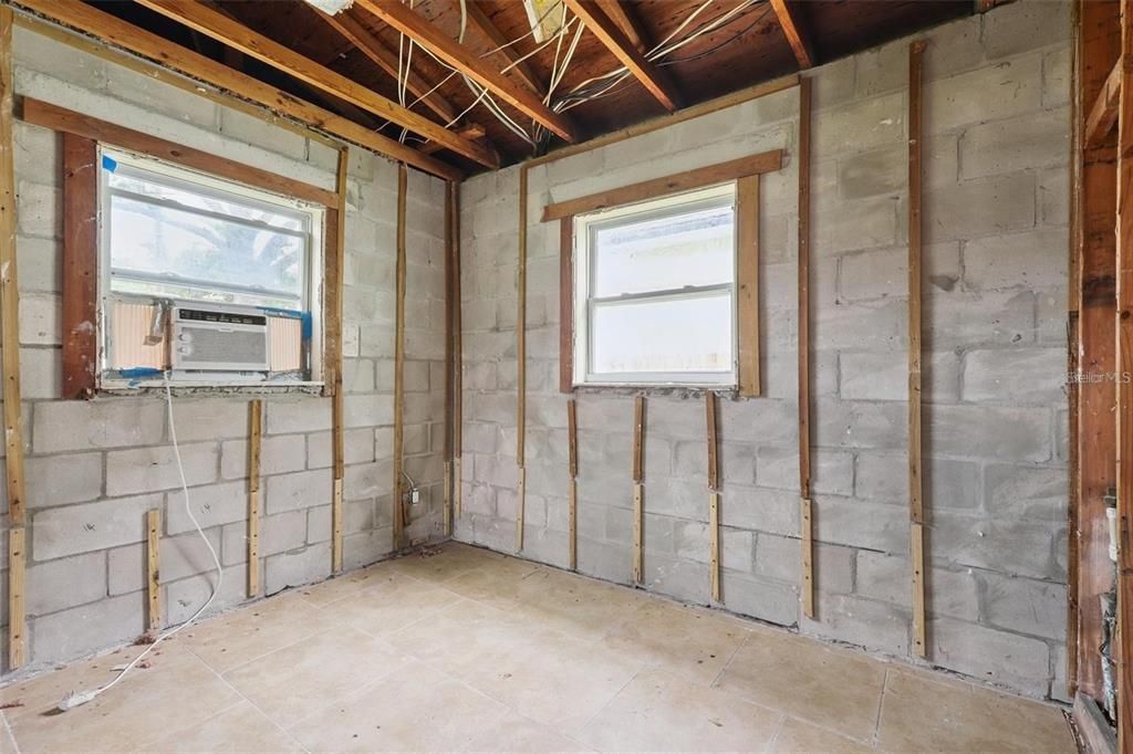 For Sale: $199,000 (3 beds, 2 baths, 1378 Square Feet)