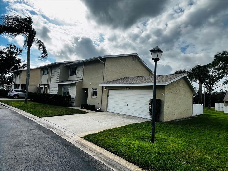 For Rent: $2,850 (4 beds, 2 baths, 1610 Square Feet)