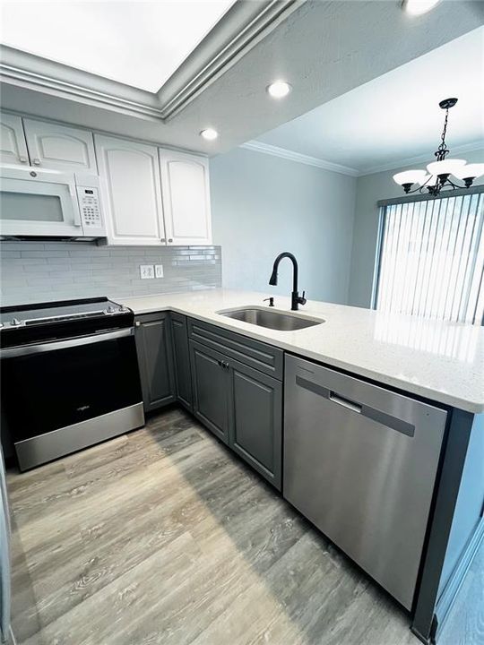 For Rent: $2,850 (4 beds, 2 baths, 1610 Square Feet)