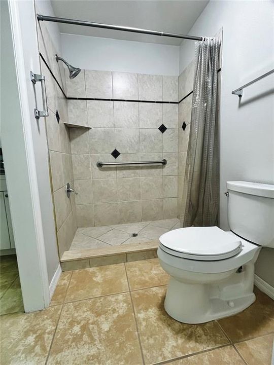 For Rent: $2,850 (4 beds, 2 baths, 1610 Square Feet)