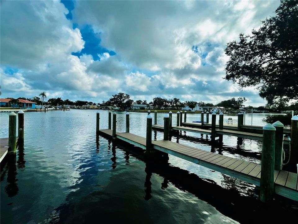 For Rent: $2,850 (4 beds, 2 baths, 1610 Square Feet)