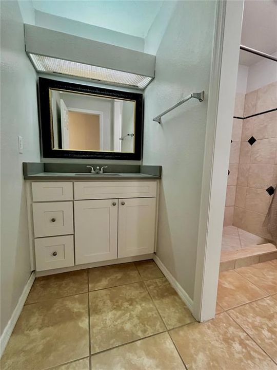 For Rent: $2,850 (4 beds, 2 baths, 1610 Square Feet)