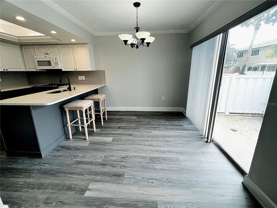 For Rent: $2,850 (4 beds, 2 baths, 1610 Square Feet)