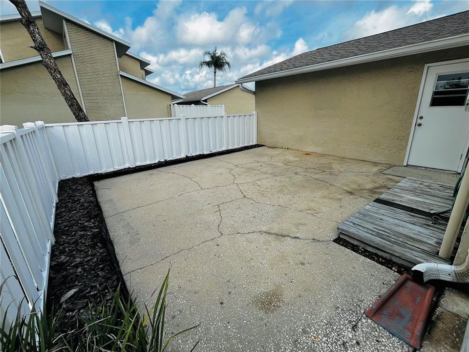 For Rent: $2,850 (4 beds, 2 baths, 1610 Square Feet)