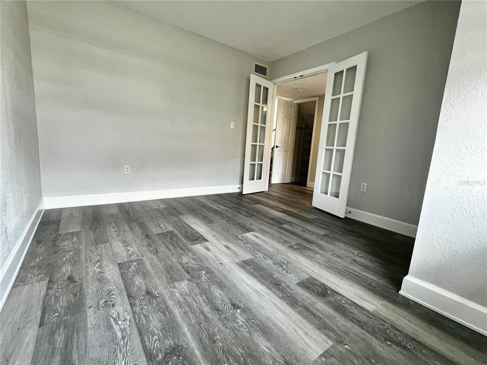 For Rent: $2,850 (4 beds, 2 baths, 1610 Square Feet)