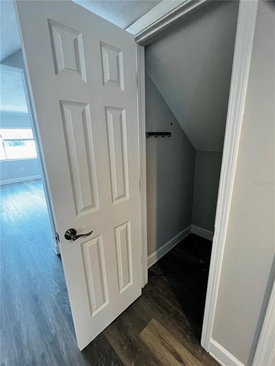 For Rent: $2,850 (4 beds, 2 baths, 1610 Square Feet)