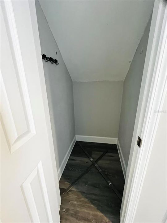 For Rent: $2,850 (4 beds, 2 baths, 1610 Square Feet)