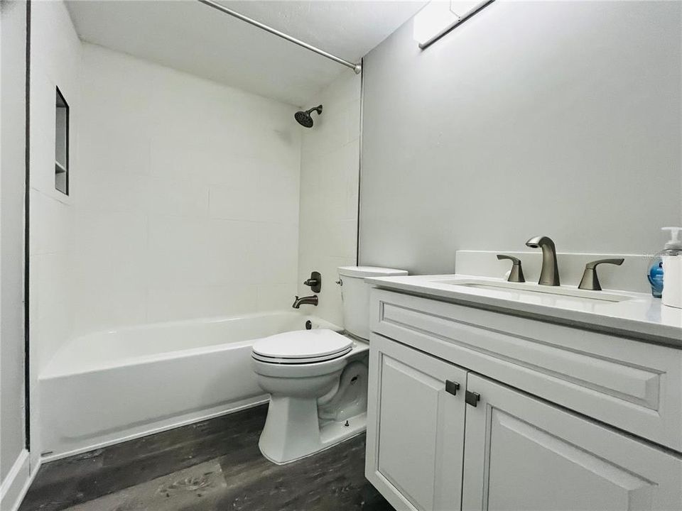 For Rent: $2,850 (4 beds, 2 baths, 1610 Square Feet)