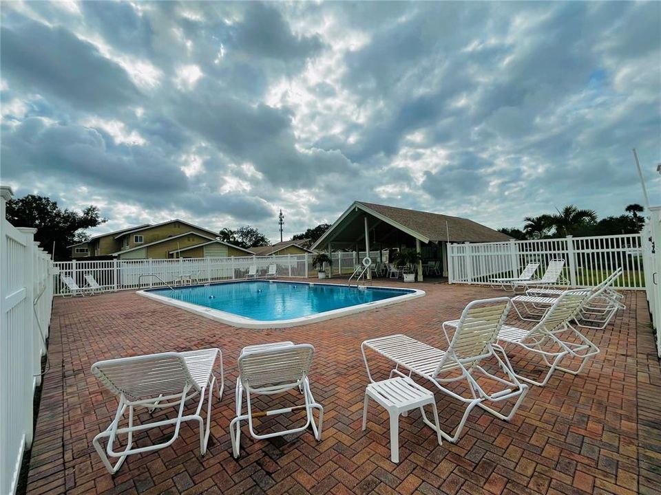 For Rent: $2,850 (4 beds, 2 baths, 1610 Square Feet)