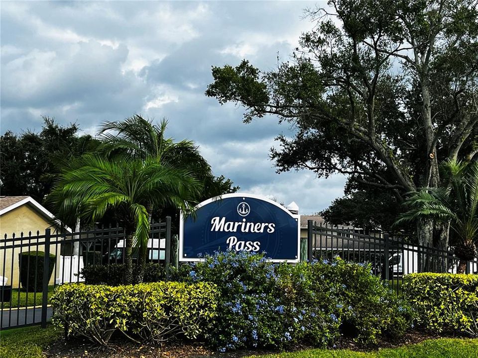 For Rent: $2,850 (4 beds, 2 baths, 1610 Square Feet)