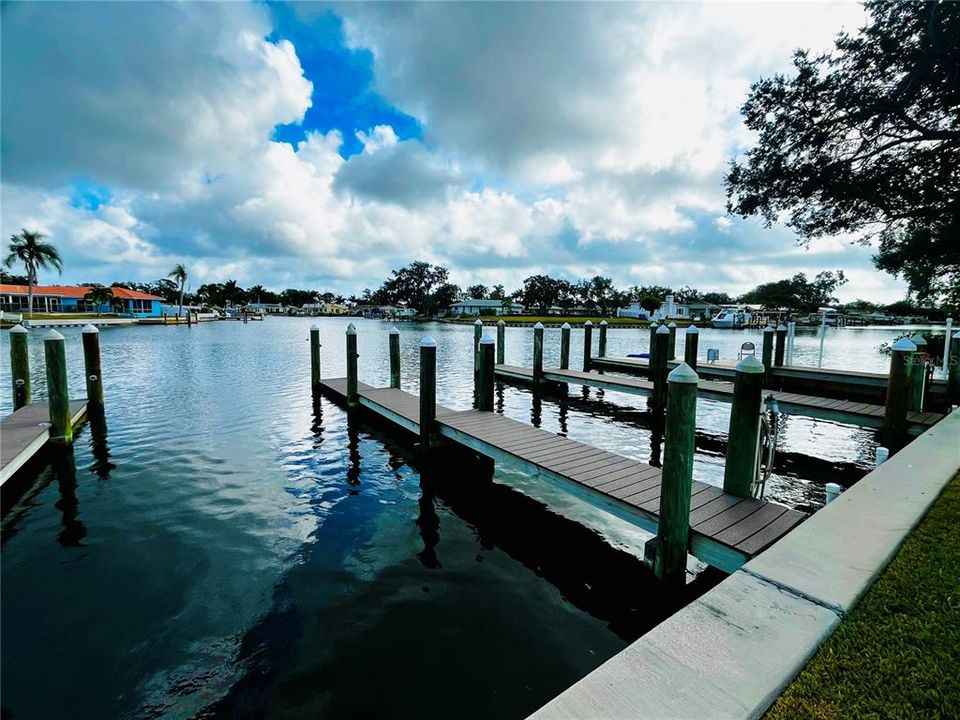 For Rent: $2,850 (4 beds, 2 baths, 1610 Square Feet)