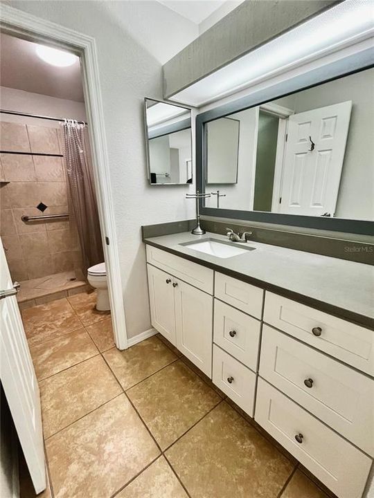 For Rent: $2,850 (4 beds, 2 baths, 1610 Square Feet)