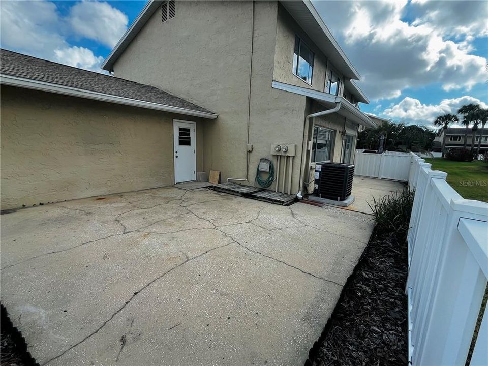 For Rent: $2,850 (4 beds, 2 baths, 1610 Square Feet)