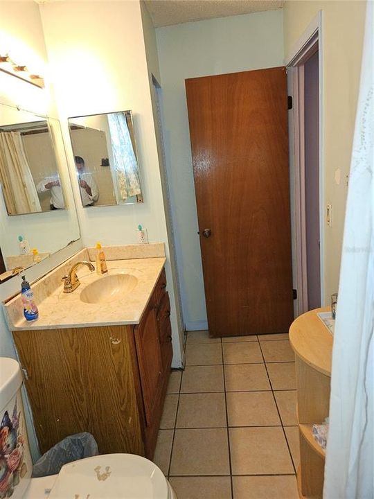 На продажу: $230,000 (3 спален, 2 ванн, 1511 Квадратных фут)