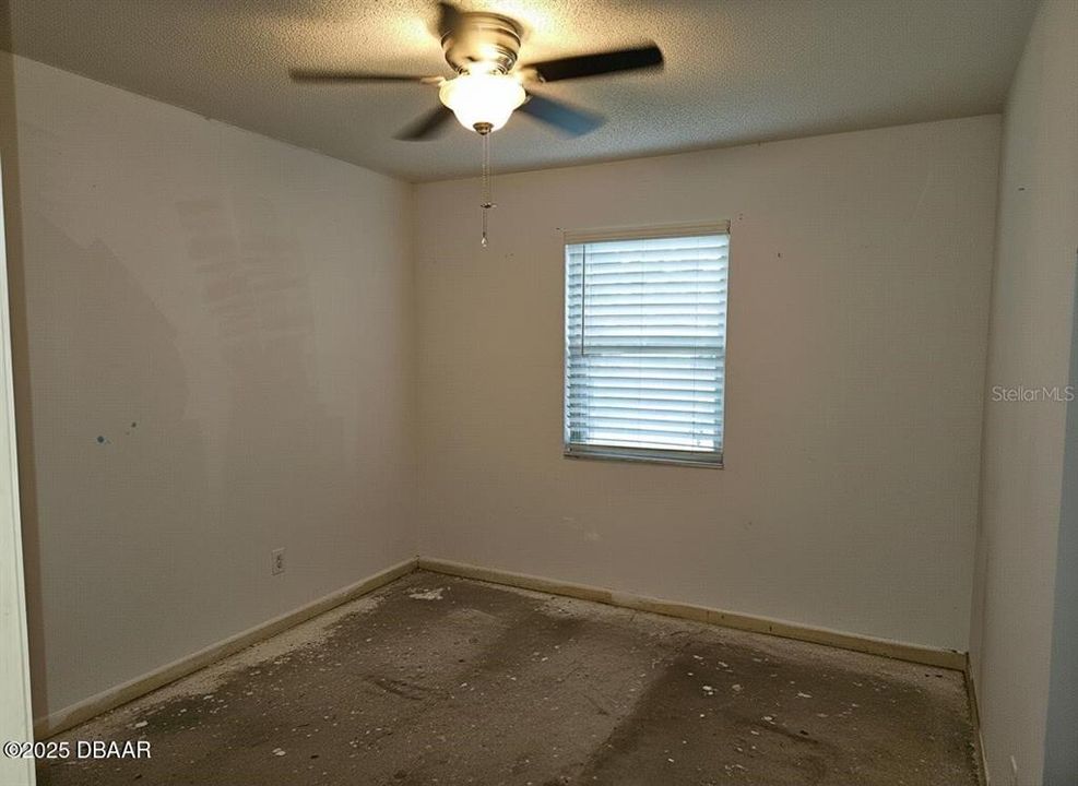 На продажу: $230,000 (3 спален, 2 ванн, 1511 Квадратных фут)