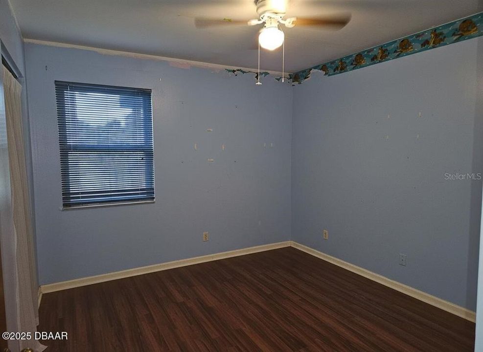 На продажу: $230,000 (3 спален, 2 ванн, 1511 Квадратных фут)