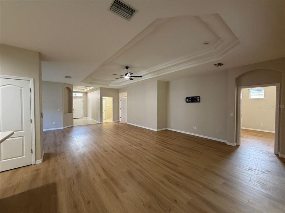 В аренду: $2,950 (4 спален, 2 ванн, 2123 Квадратных фут)