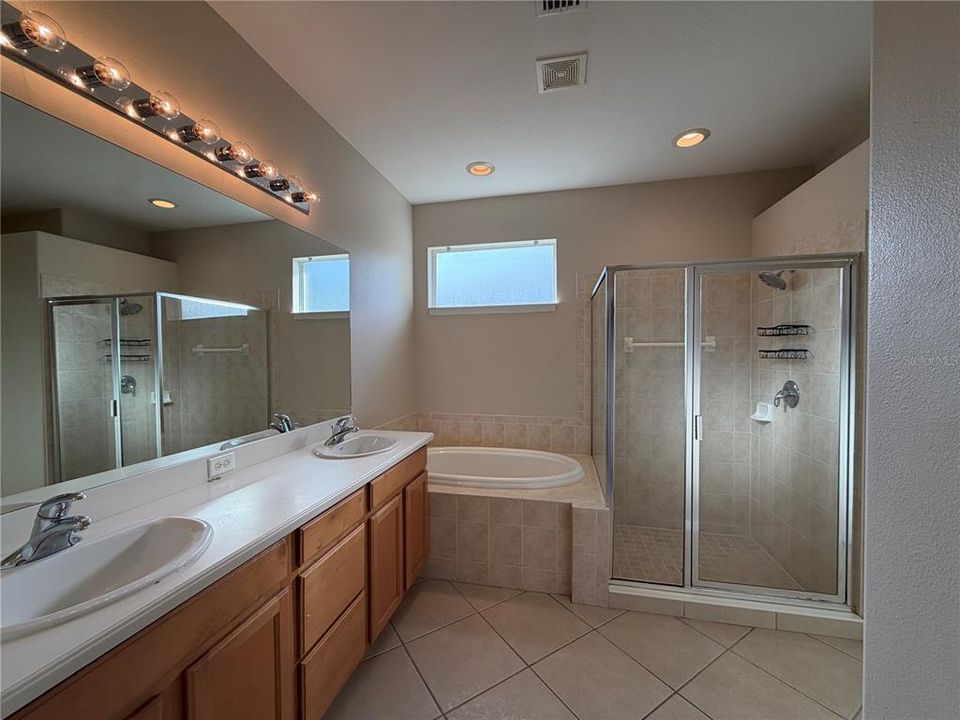 В аренду: $2,950 (4 спален, 2 ванн, 2123 Квадратных фут)