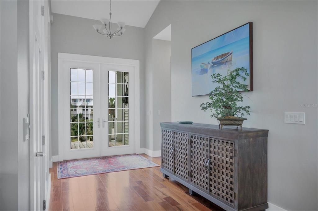 For Sale: $1,379,000 (3 beds, 2 baths, 2064 Square Feet)