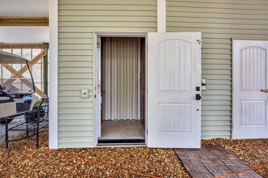 For Sale: $1,379,000 (3 beds, 2 baths, 2064 Square Feet)