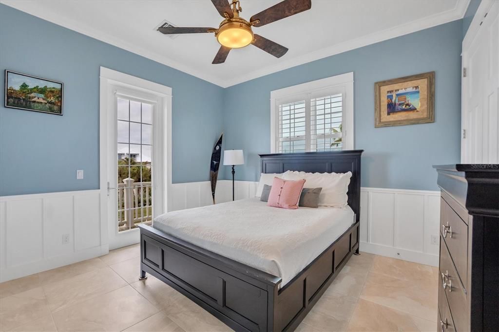 For Sale: $1,379,000 (3 beds, 2 baths, 2064 Square Feet)