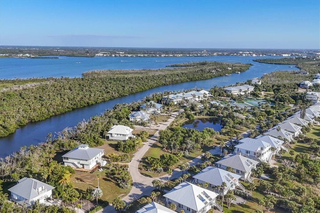 For Sale: $1,379,000 (3 beds, 2 baths, 2064 Square Feet)