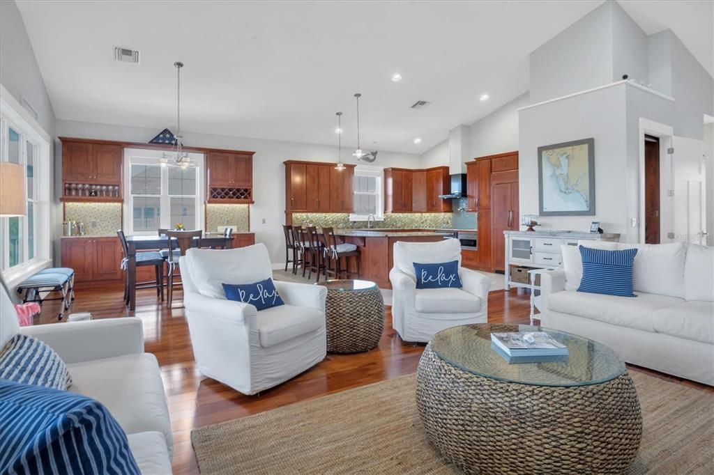 For Sale: $1,379,000 (3 beds, 2 baths, 2064 Square Feet)