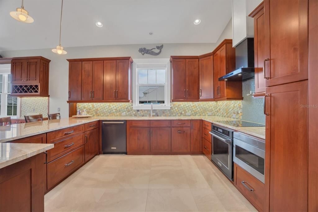 For Sale: $1,379,000 (3 beds, 2 baths, 2064 Square Feet)