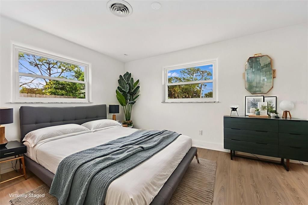 En Venta: $625,000 (4 camas, 2 baños, 2304 Pies cuadrados)