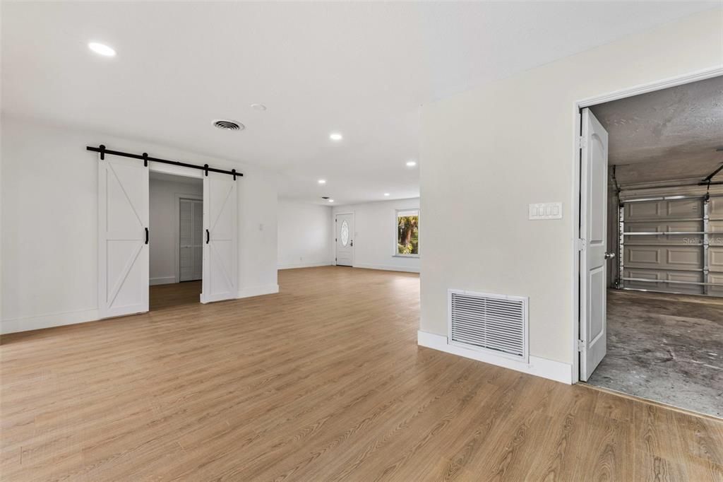 En Venta: $625,000 (4 camas, 2 baños, 2304 Pies cuadrados)