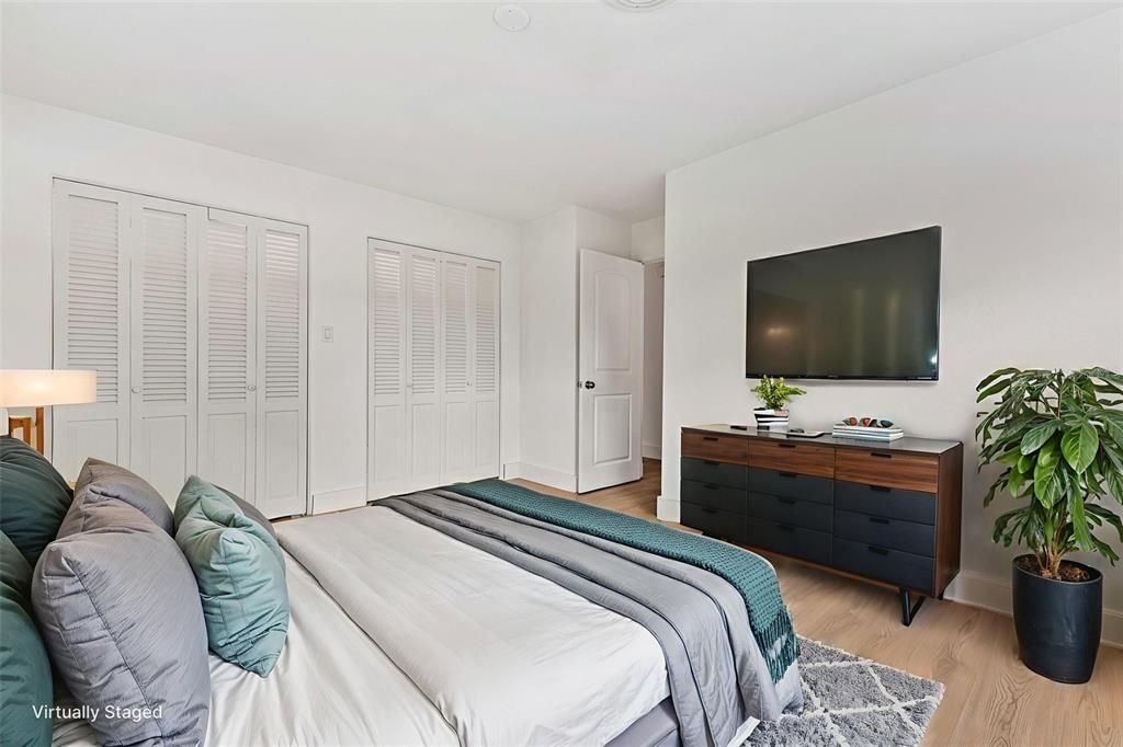 En Venta: $625,000 (4 camas, 2 baños, 2304 Pies cuadrados)