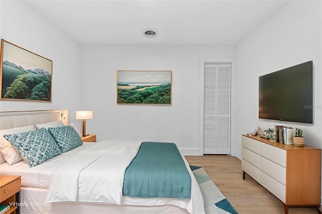 En Venta: $625,000 (4 camas, 2 baños, 2304 Pies cuadrados)