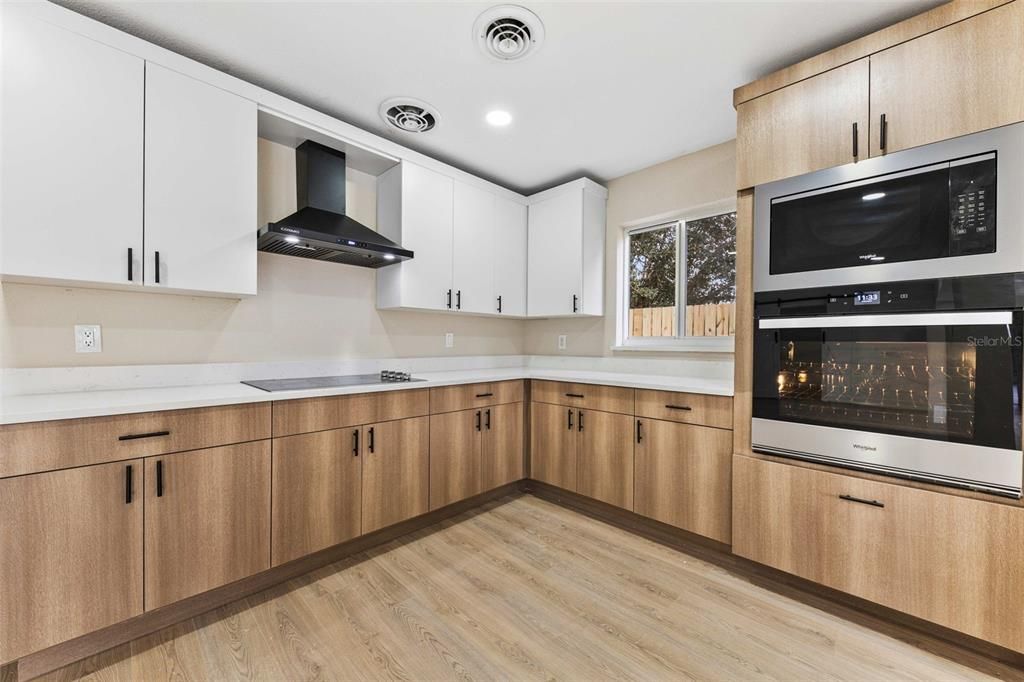 En Venta: $625,000 (4 camas, 2 baños, 2304 Pies cuadrados)