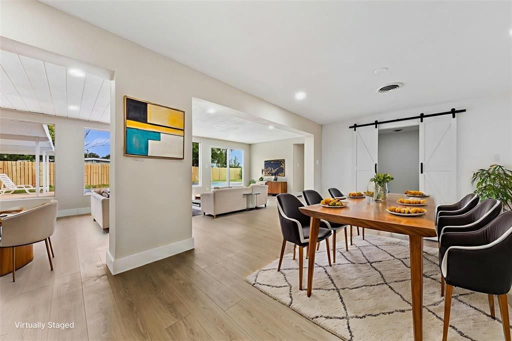 En Venta: $625,000 (4 camas, 2 baños, 2304 Pies cuadrados)