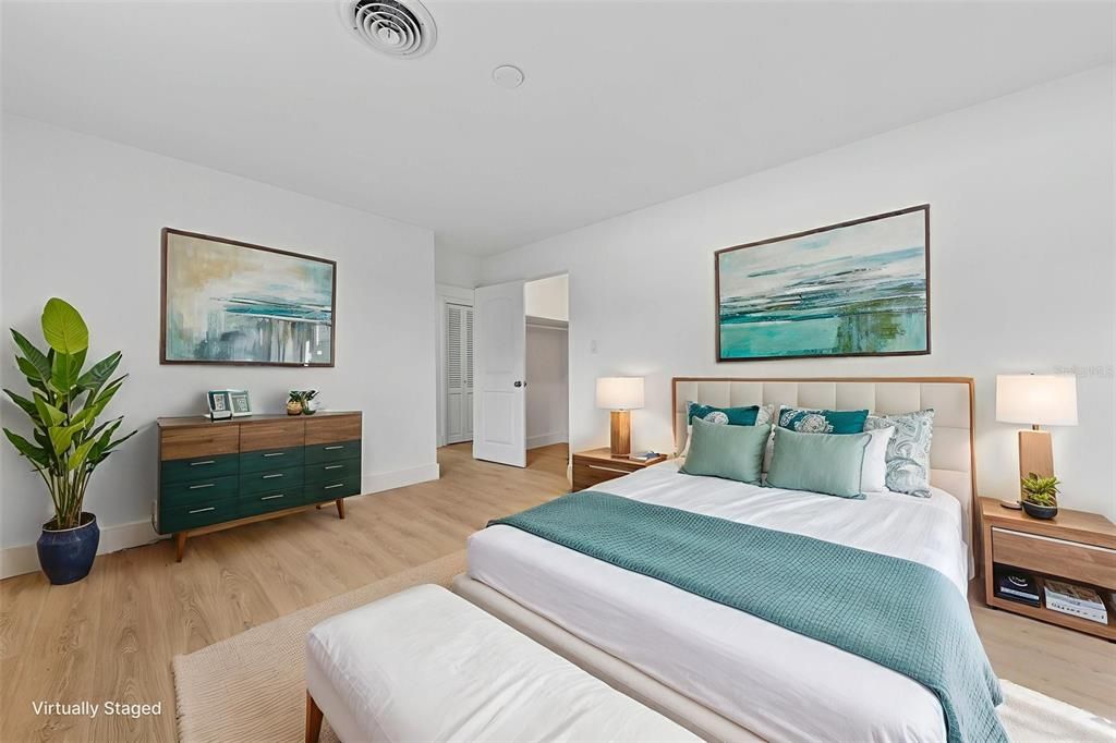 En Venta: $625,000 (4 camas, 2 baños, 2304 Pies cuadrados)