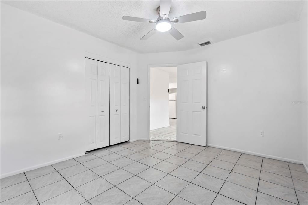 出租: $1,895 (4 贝兹, 3 浴室, 1175 平方英尺)