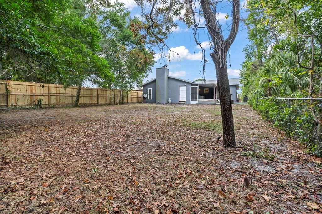 出租: $1,895 (4 贝兹, 3 浴室, 1175 平方英尺)