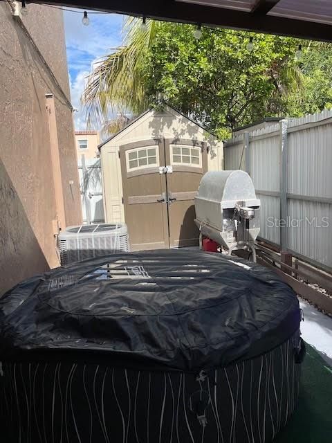 For Sale: $450,000 (2 beds, 1 baths, 1110 Square Feet)