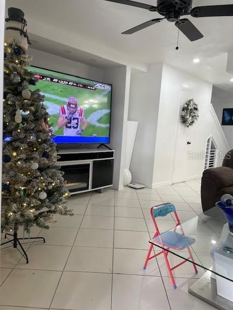 For Sale: $450,000 (2 beds, 1 baths, 1110 Square Feet)