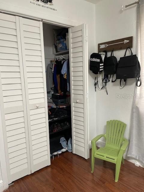 For Sale: $450,000 (2 beds, 1 baths, 1110 Square Feet)